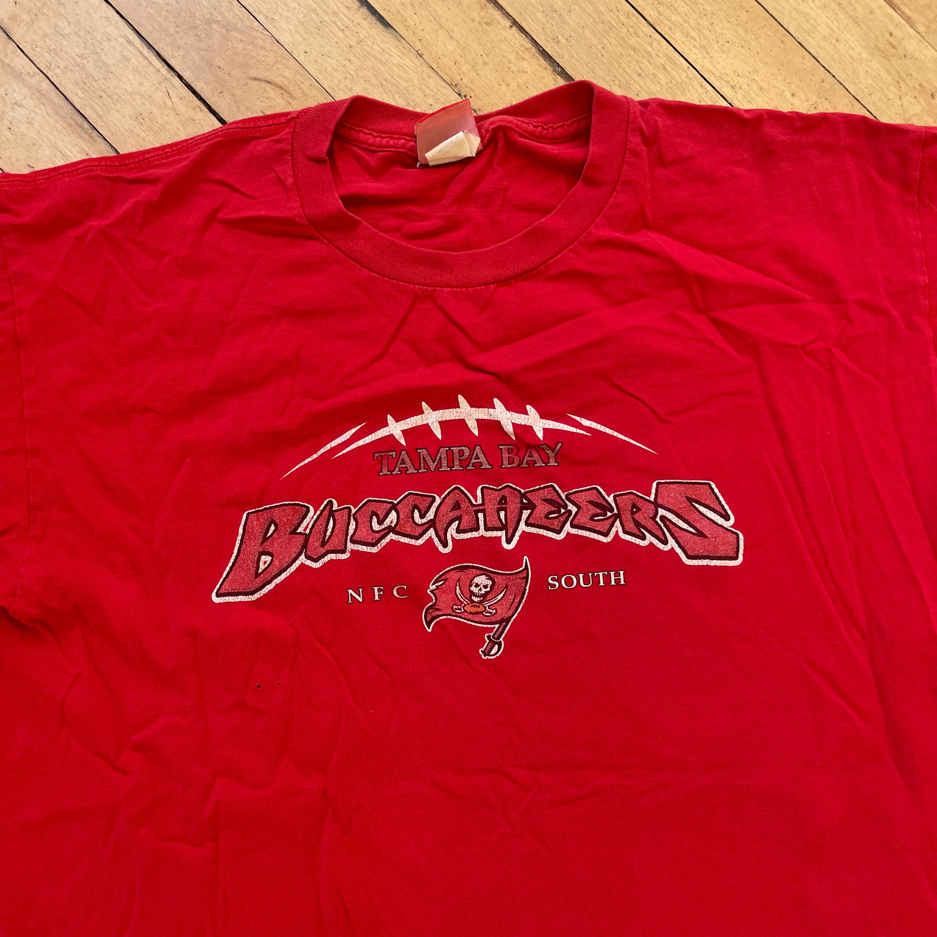 2000s Tampa Bay Buccaneers T-shirt Sz L