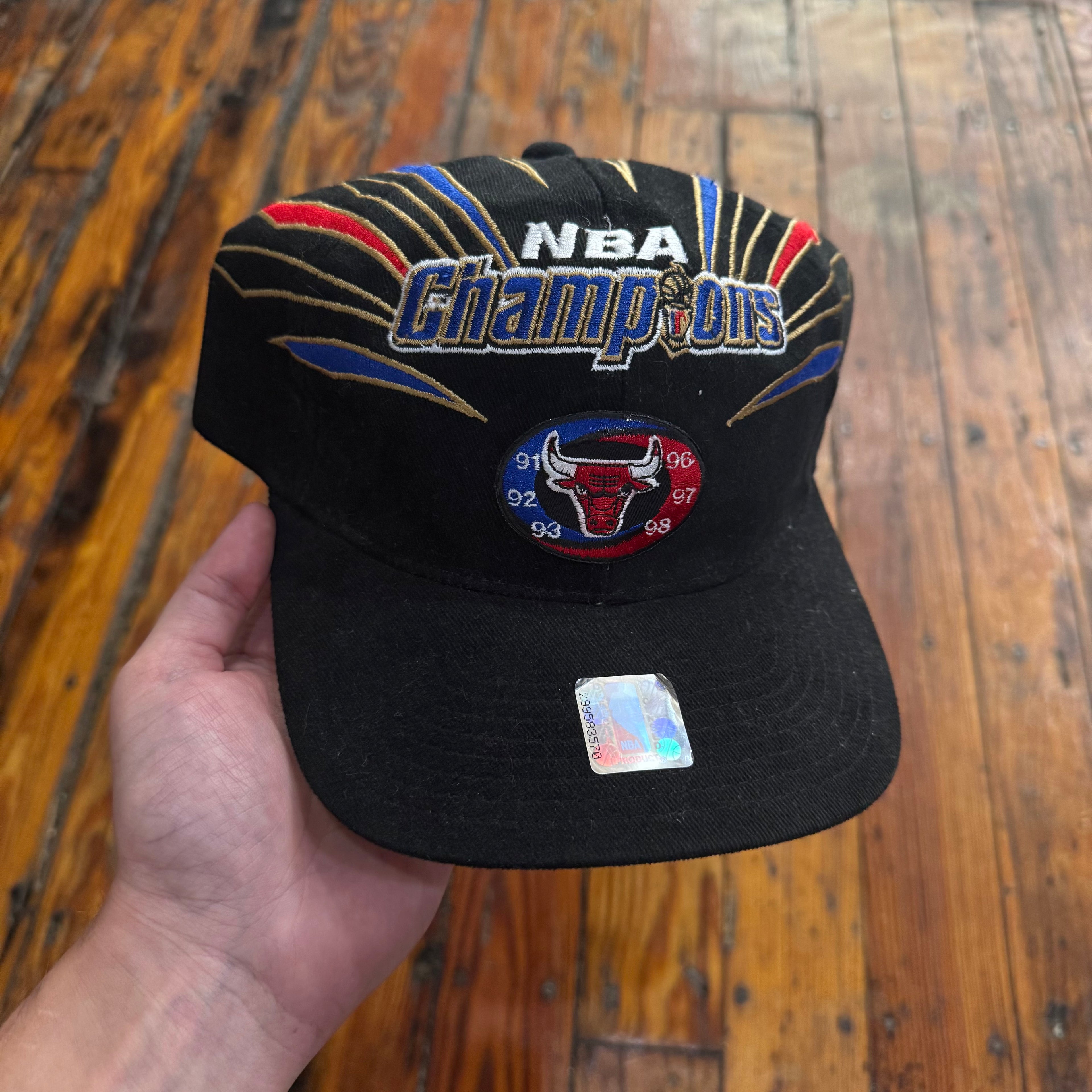Vintage Starter Chicago Bulls Champions Hat