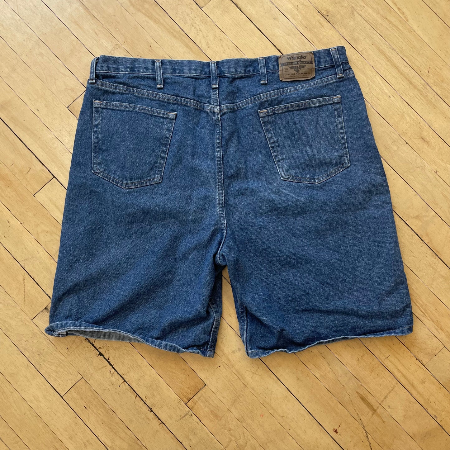 Vintage Wrangler Denim Jeans Shorts Sz 44