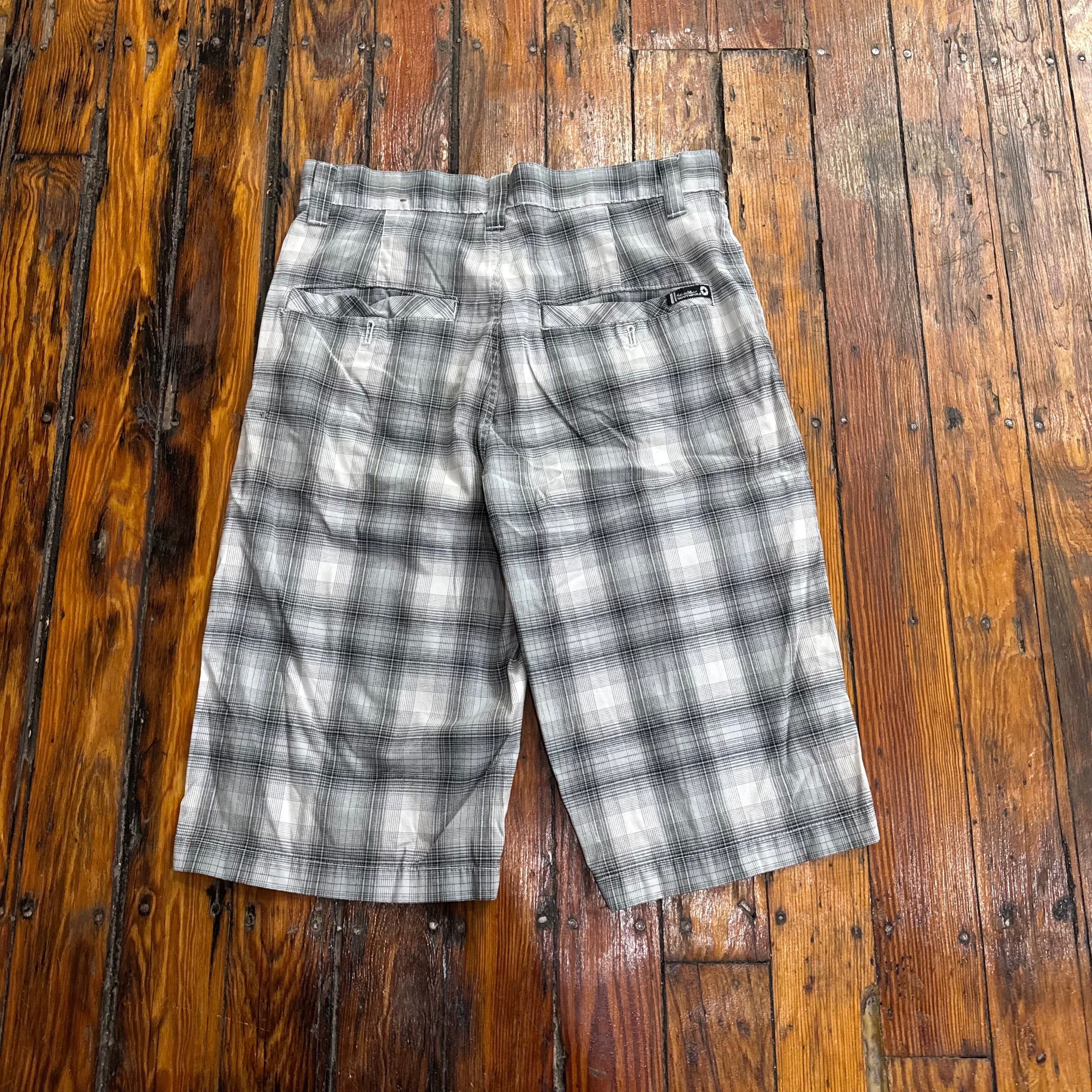 Y2K Plaid SouthPole Khaki Shorts Sz 32