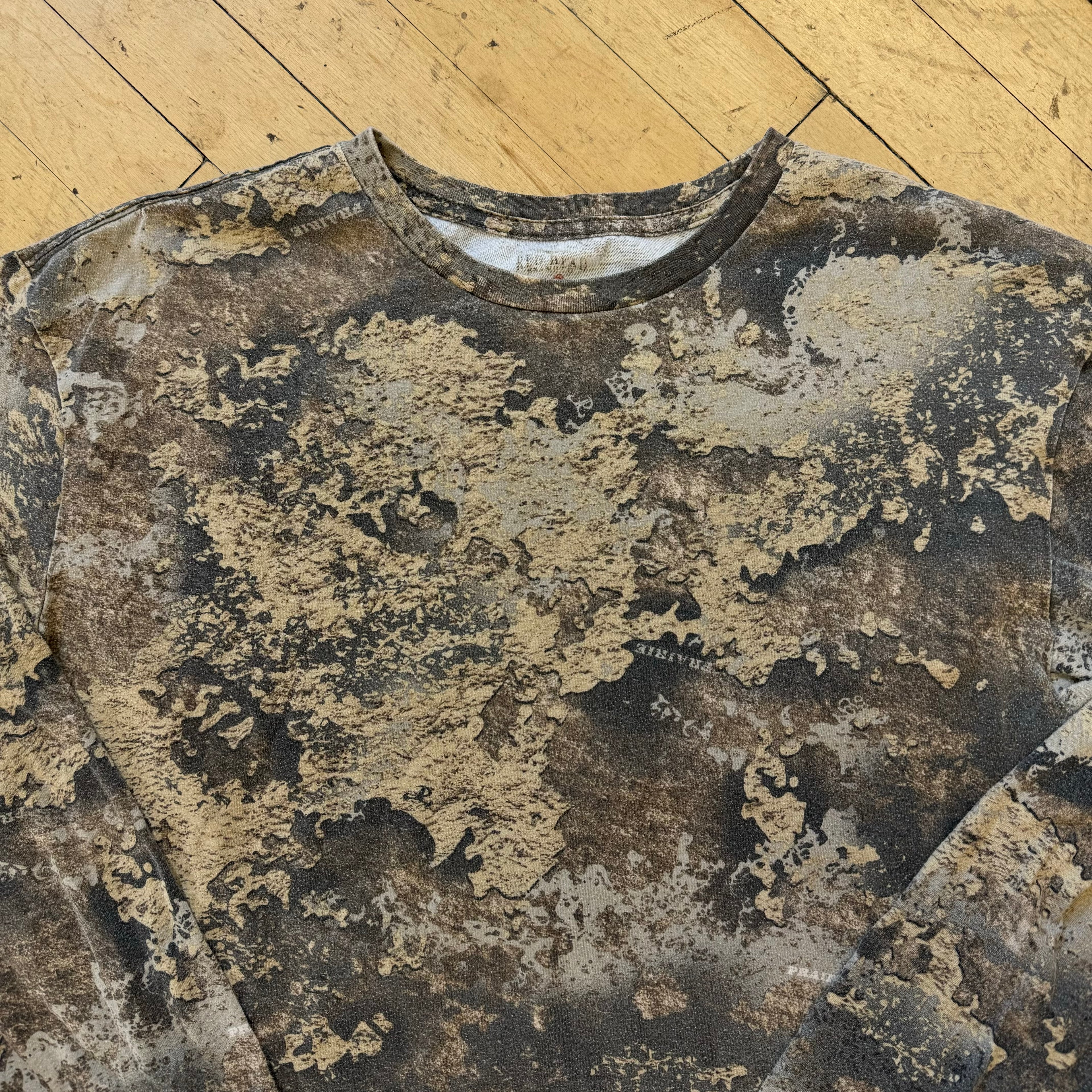 Y2K RedHead Long sleeve Camo T-shirt Sz L