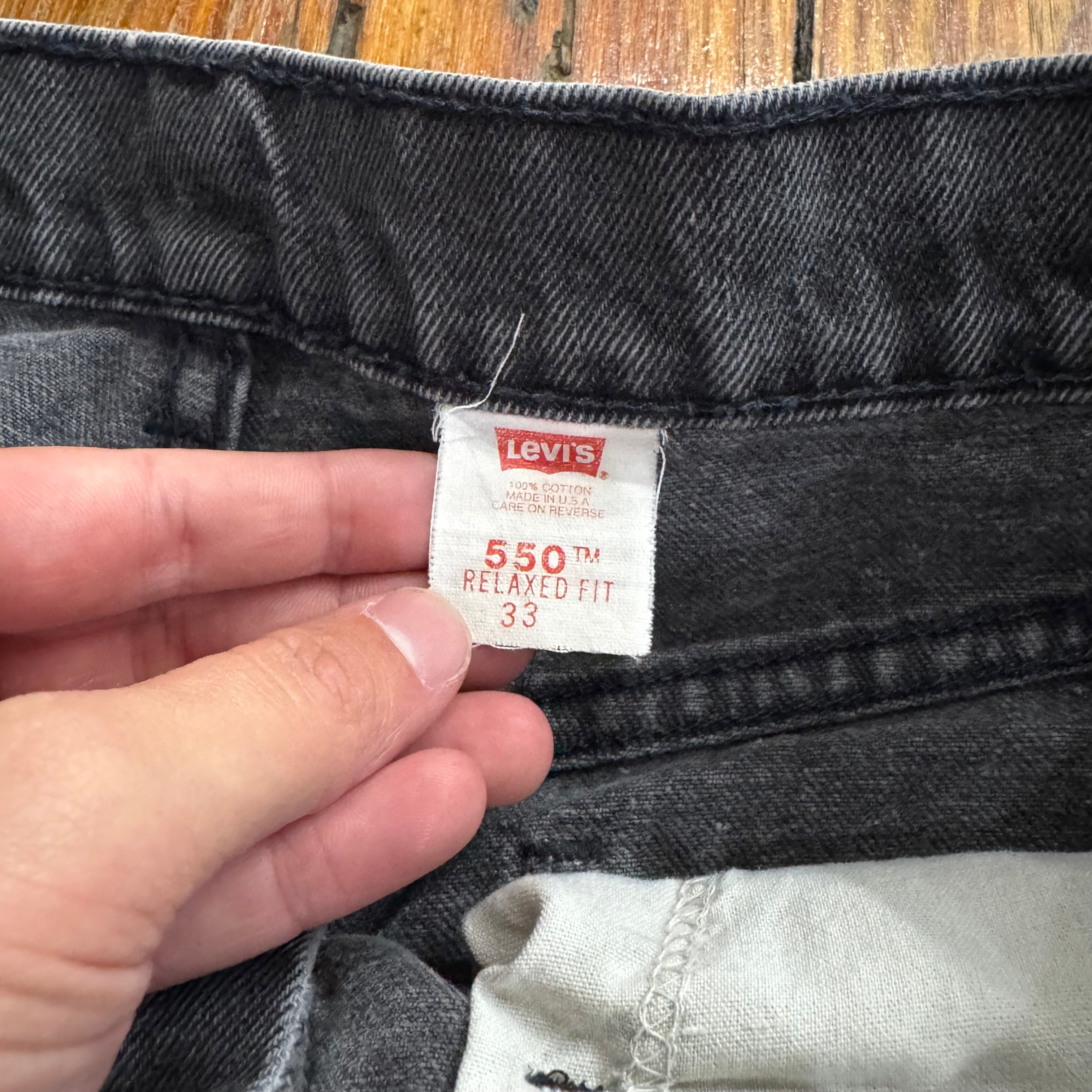 Vintage Levi Denim Jean Shorts Sz 33