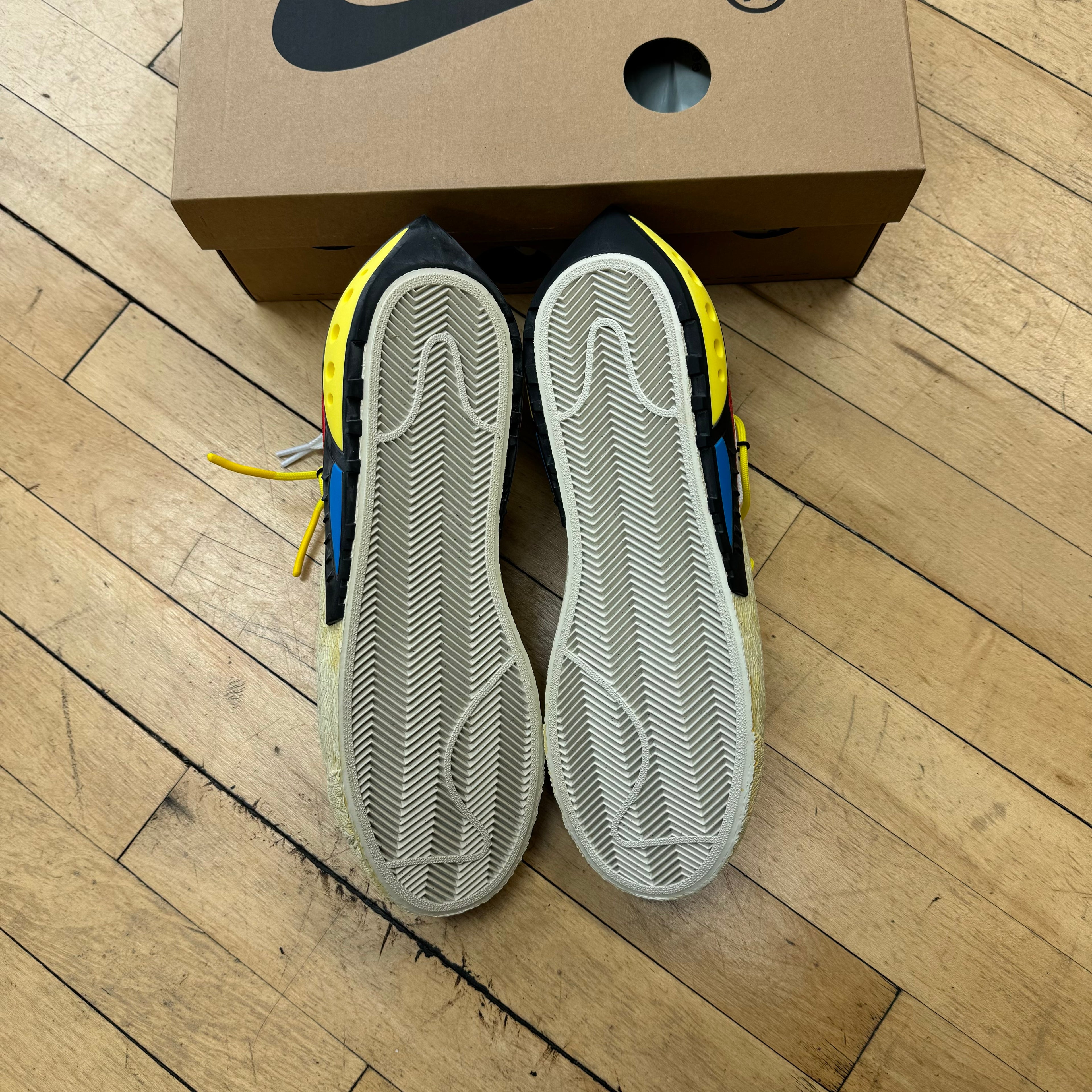Nike OffWhite Blazer Low Sz 9 (DS)