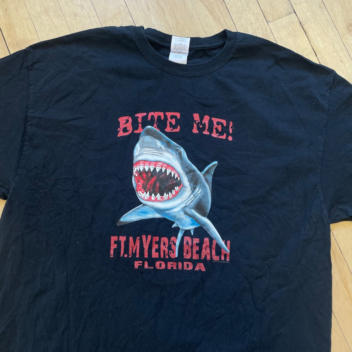 2000s Bite Me Ft. Myers Beach Florida T-shirt Sz XXL