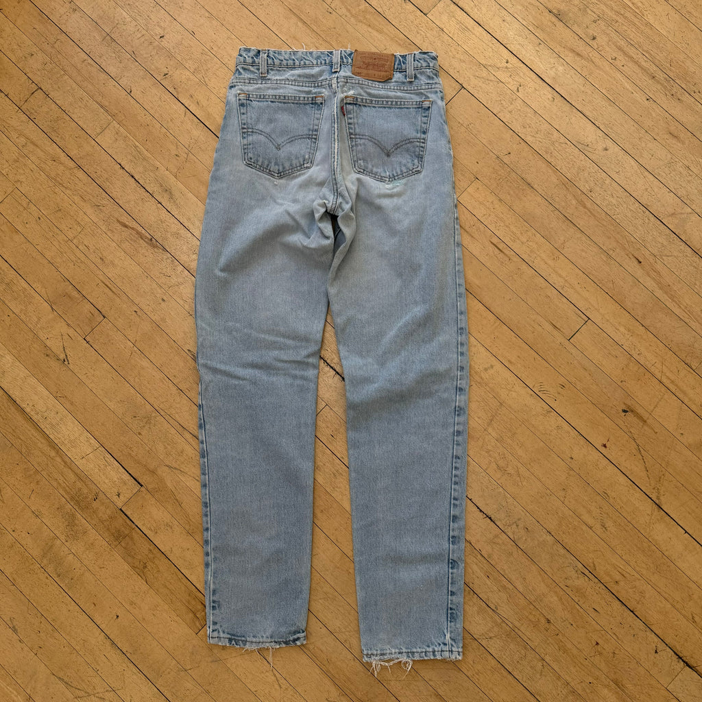 Vintage Levi 550 Light wash denim Jeans Sz 33x36