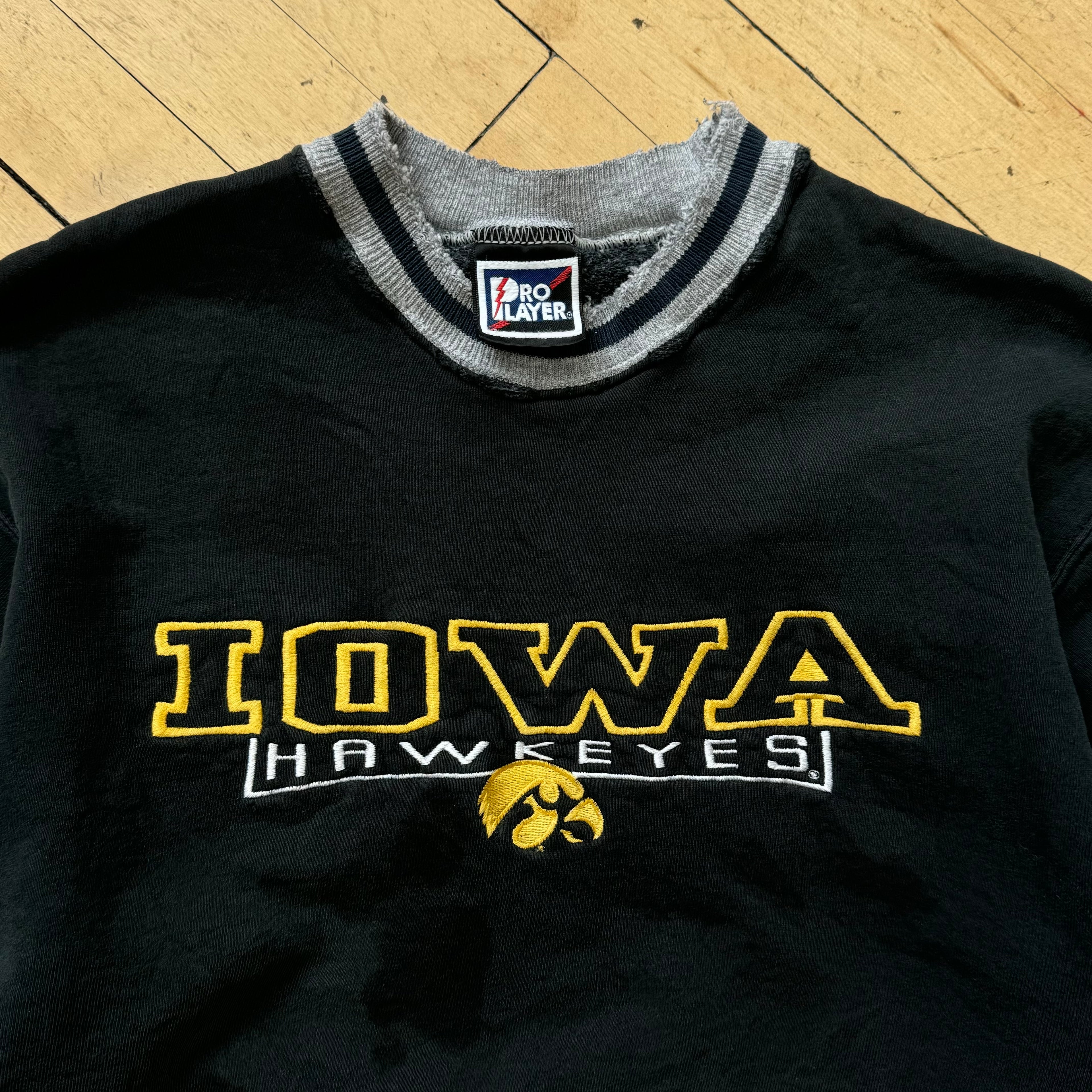 Vintage ProPlayer Iowa Hawkeyes Crewneck Sz L
