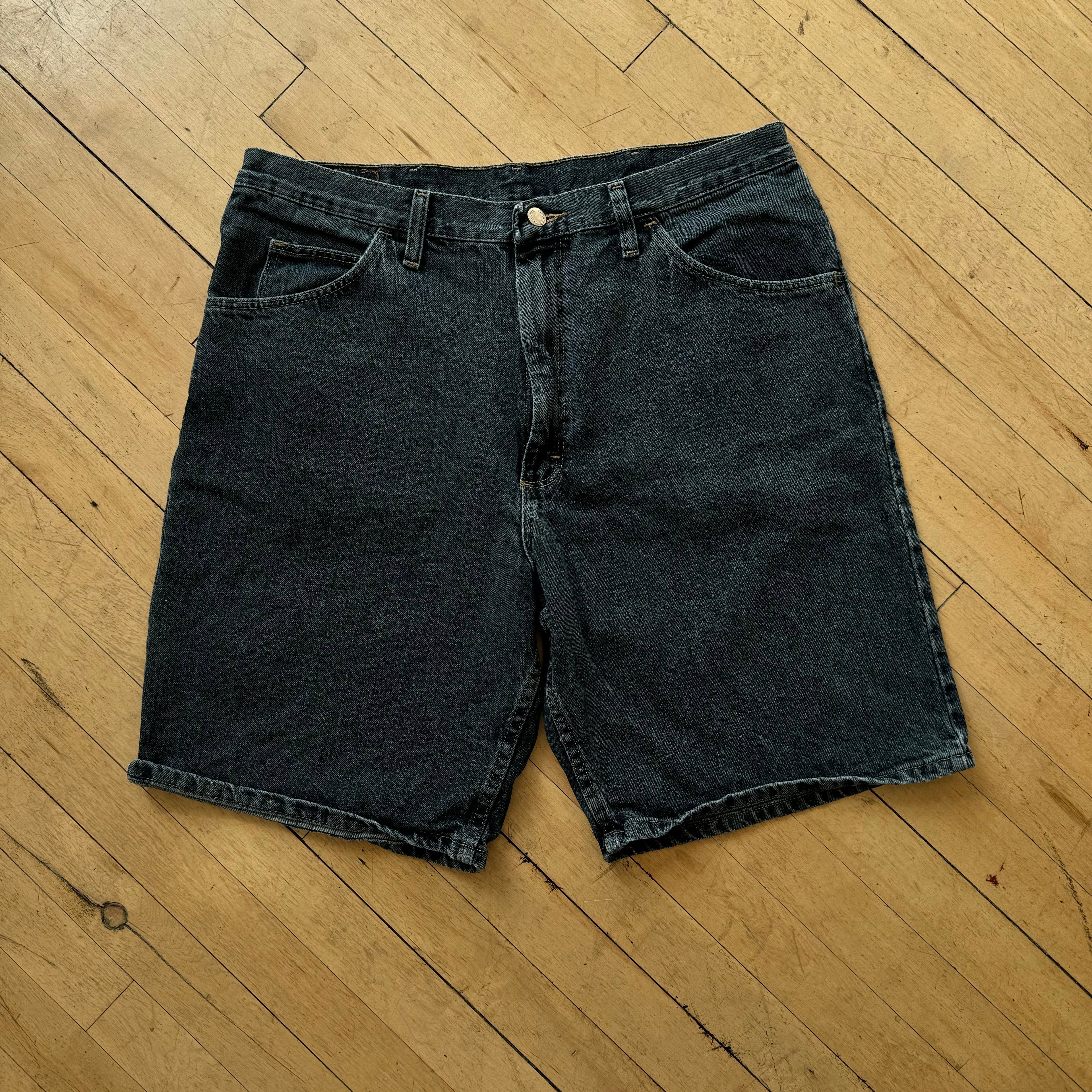 Vintage Dark Wash Wrangler Denim Jean Shorts Sz 36