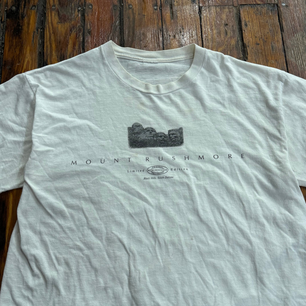 Vintage Mt. Rushmore T-shirt Sz L