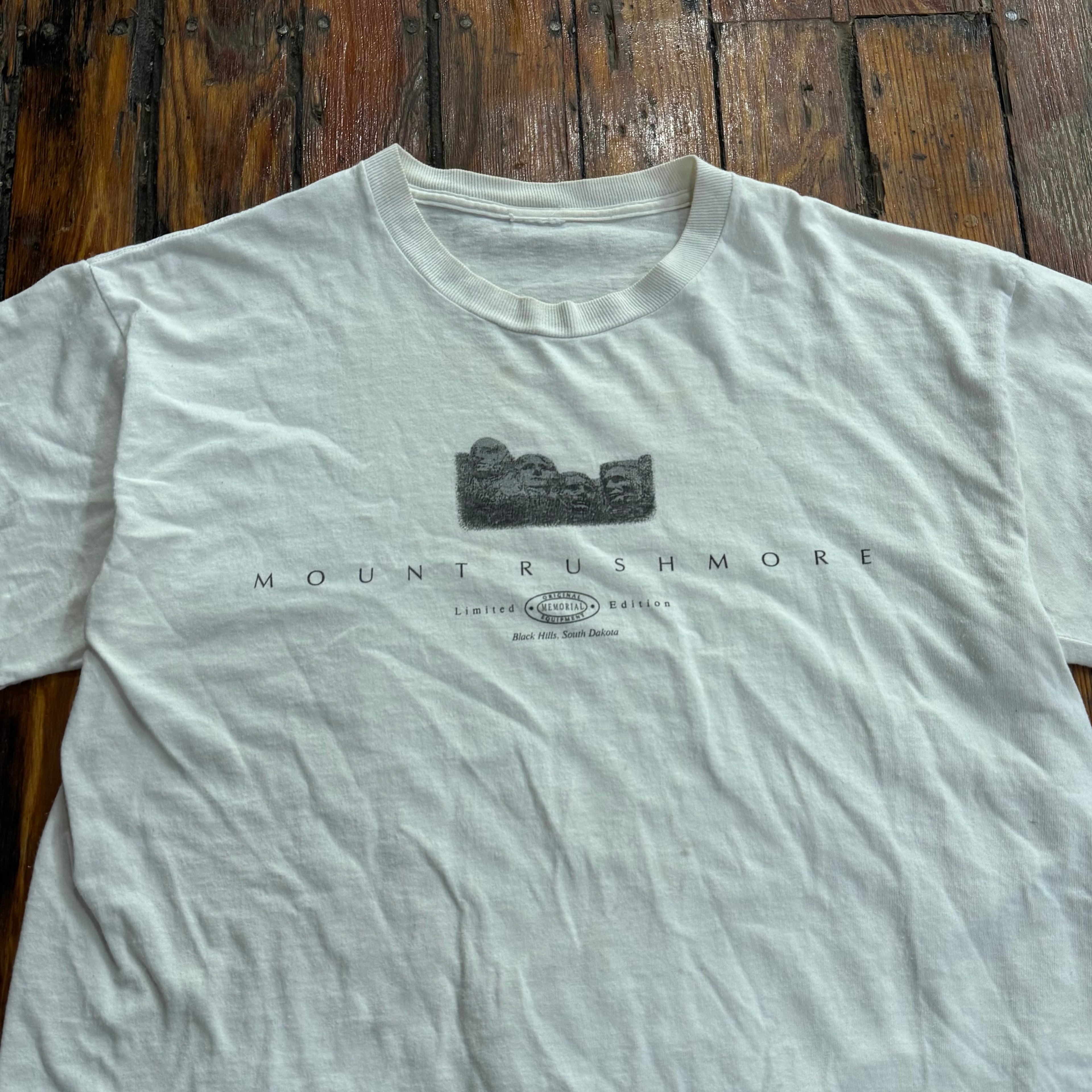Vintage Mt. Rushmore T-shirt Sz L