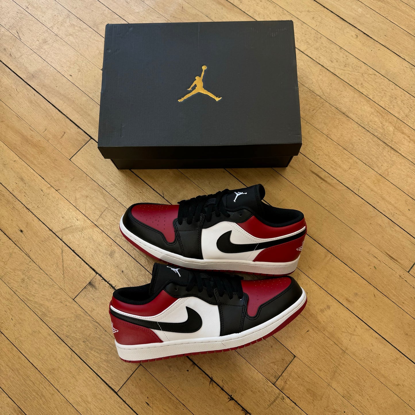 Jordan 1 Low Bred Toe Sz 10.5 (DS)