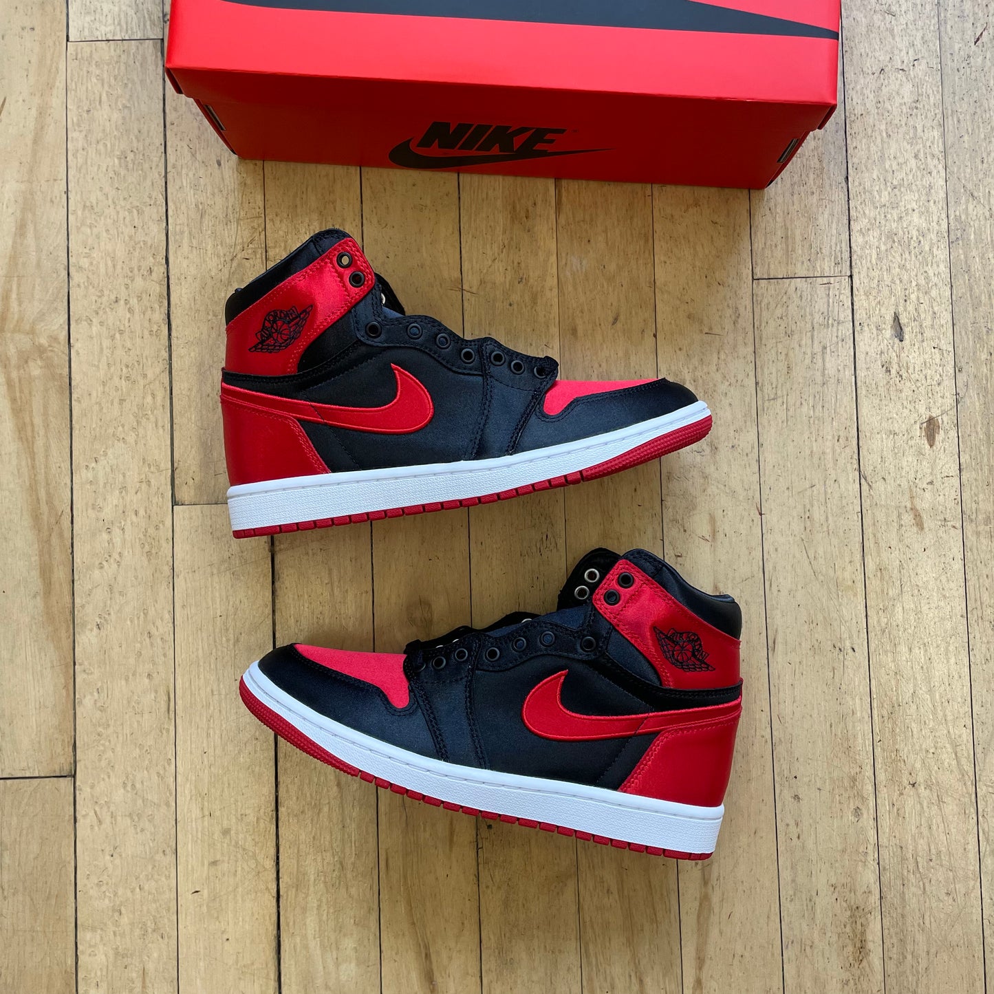 Jordan 1 High Satin Bred Sz 8w (DS)